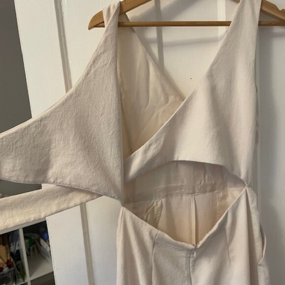 Wilfred Encoulement White Jumpsuit/Romper from Aritzia, size 6 - Picture 16 of 16